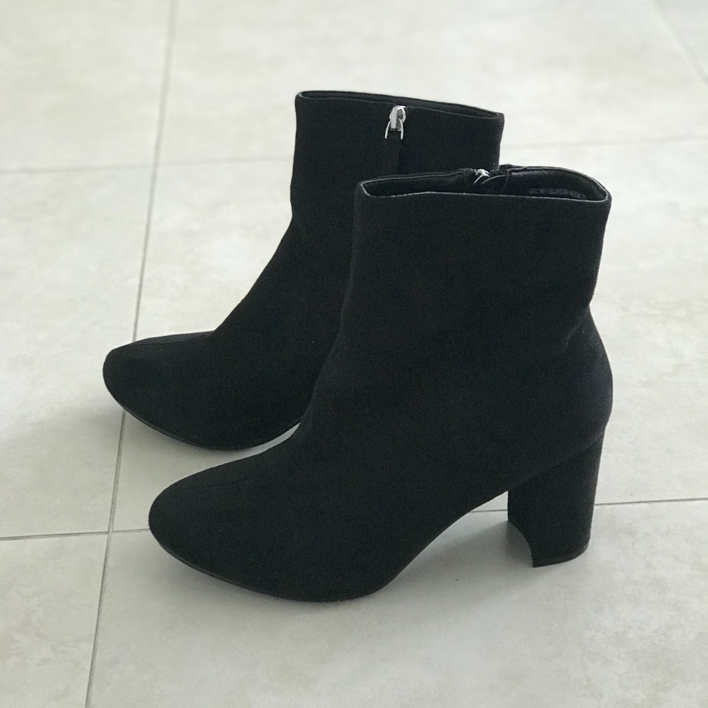 NWT Black High Heeled Suede Booties